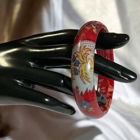 Jewelry - Vintage Les Olivades French Red Bangle Bracelet